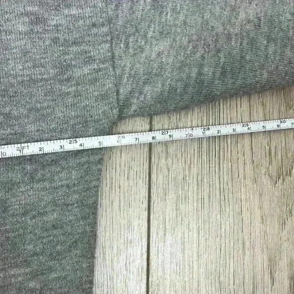 FAVLUX Grey V-Neck Pullover Sweater Size Large - Picture 7 of 8